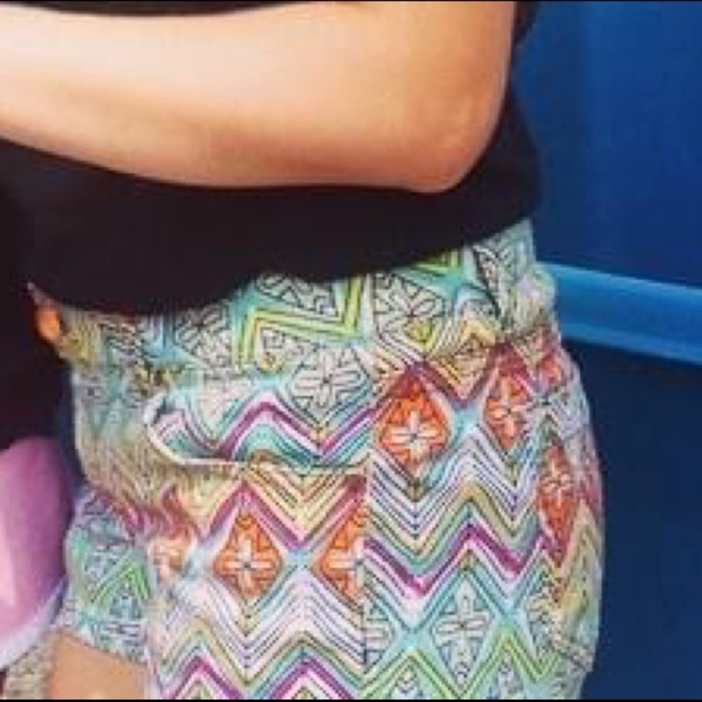 Love, fire size 11 patterned shorts